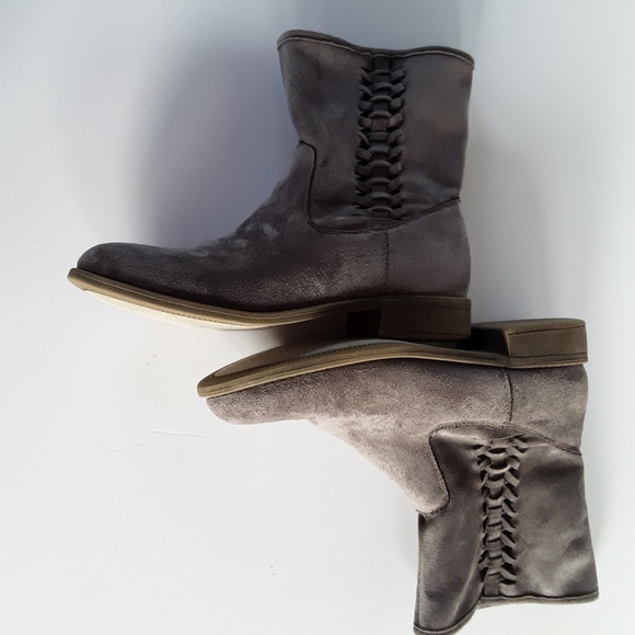 Dolce by Mojo Moxy gray faux suede boots - Picture 4 of 7